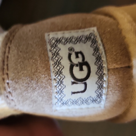 Ugg size 6 sweater boots - Picture 6 of 7